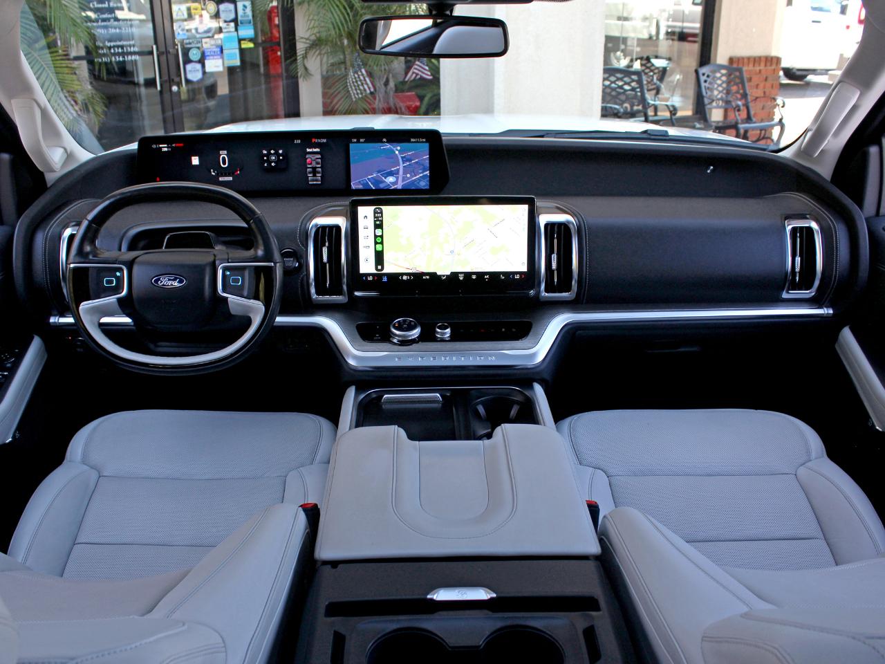 Ford Expedition Platinum 4WD 2025