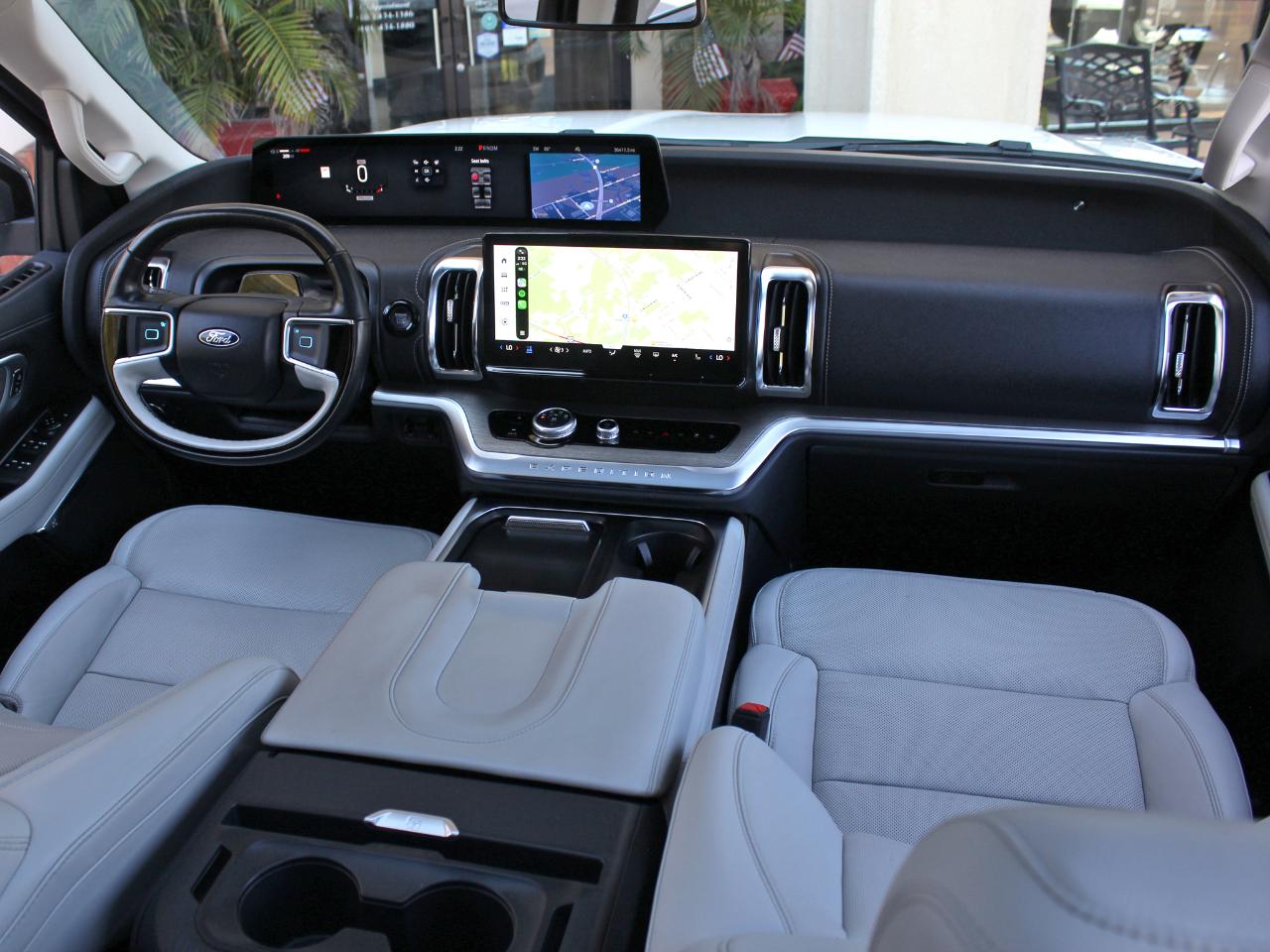 Ford Expedition Platinum 4WD 2025