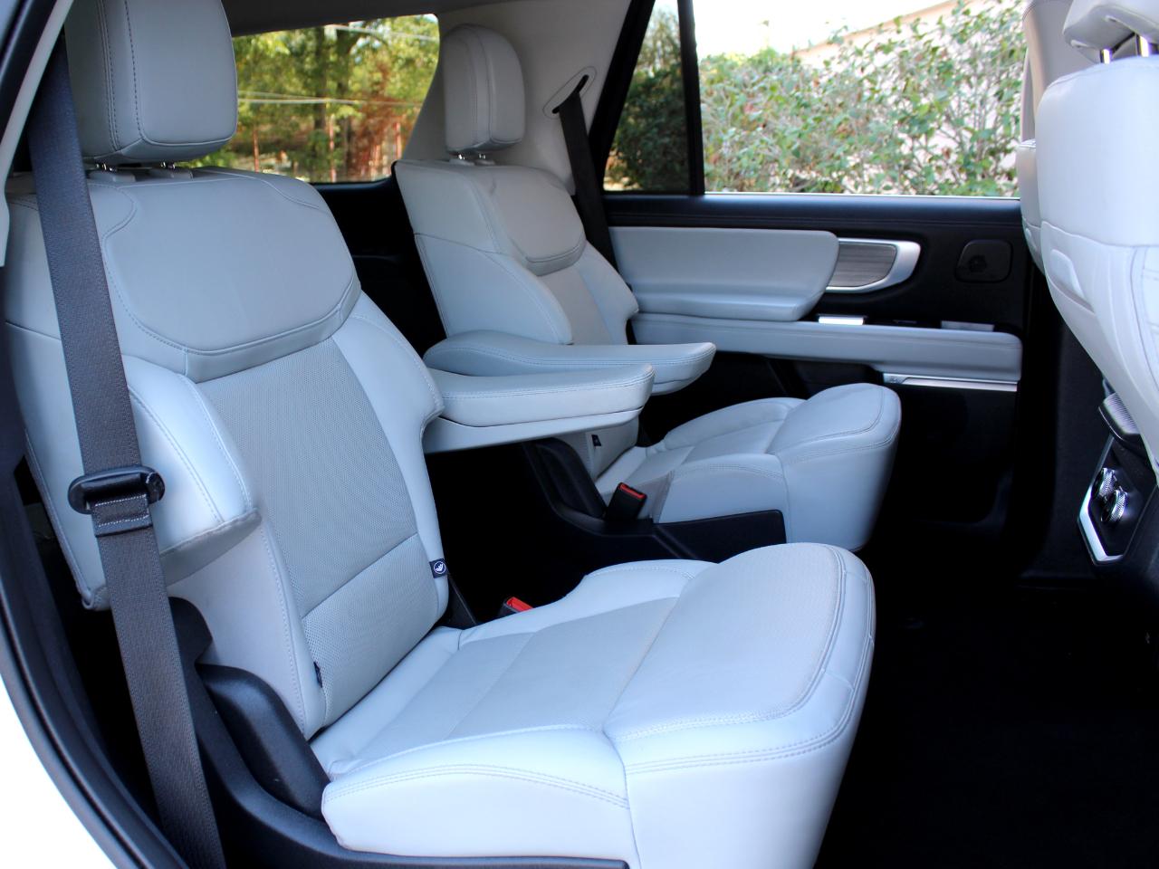 Ford Expedition Platinum 4WD 2025