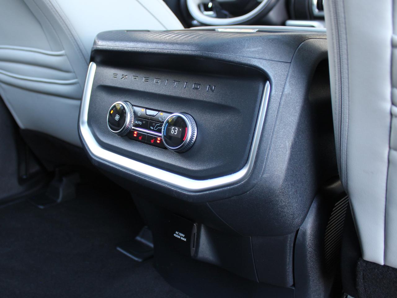 Ford Expedition Platinum 4WD 2025