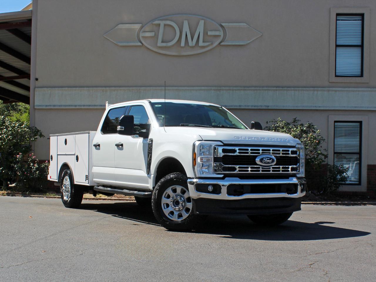 Ford F-350 SD XLT Crew Cab Long Bed 4WD 2024