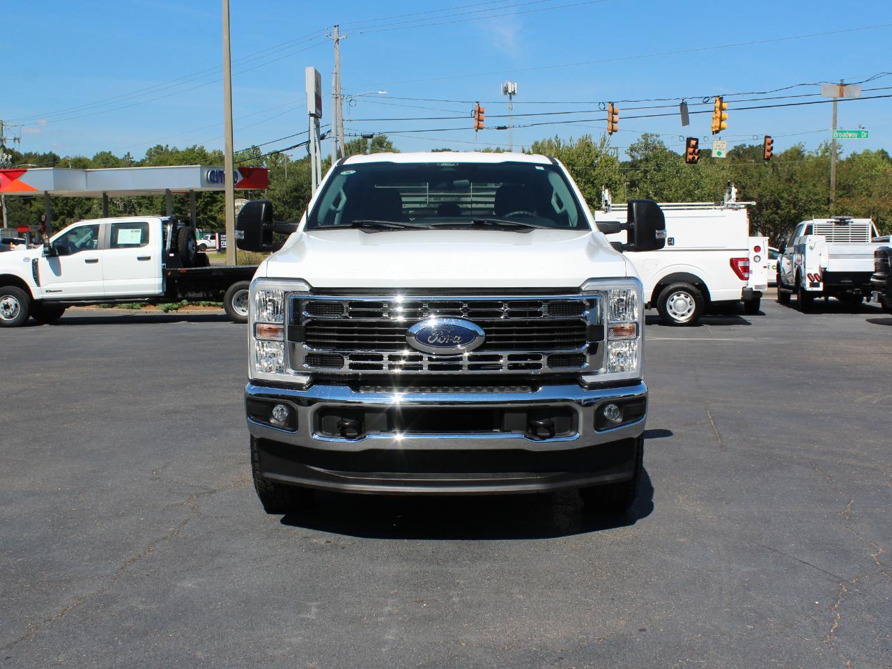 Ford F-350 SD XLT Crew Cab Long Bed 4WD 2024