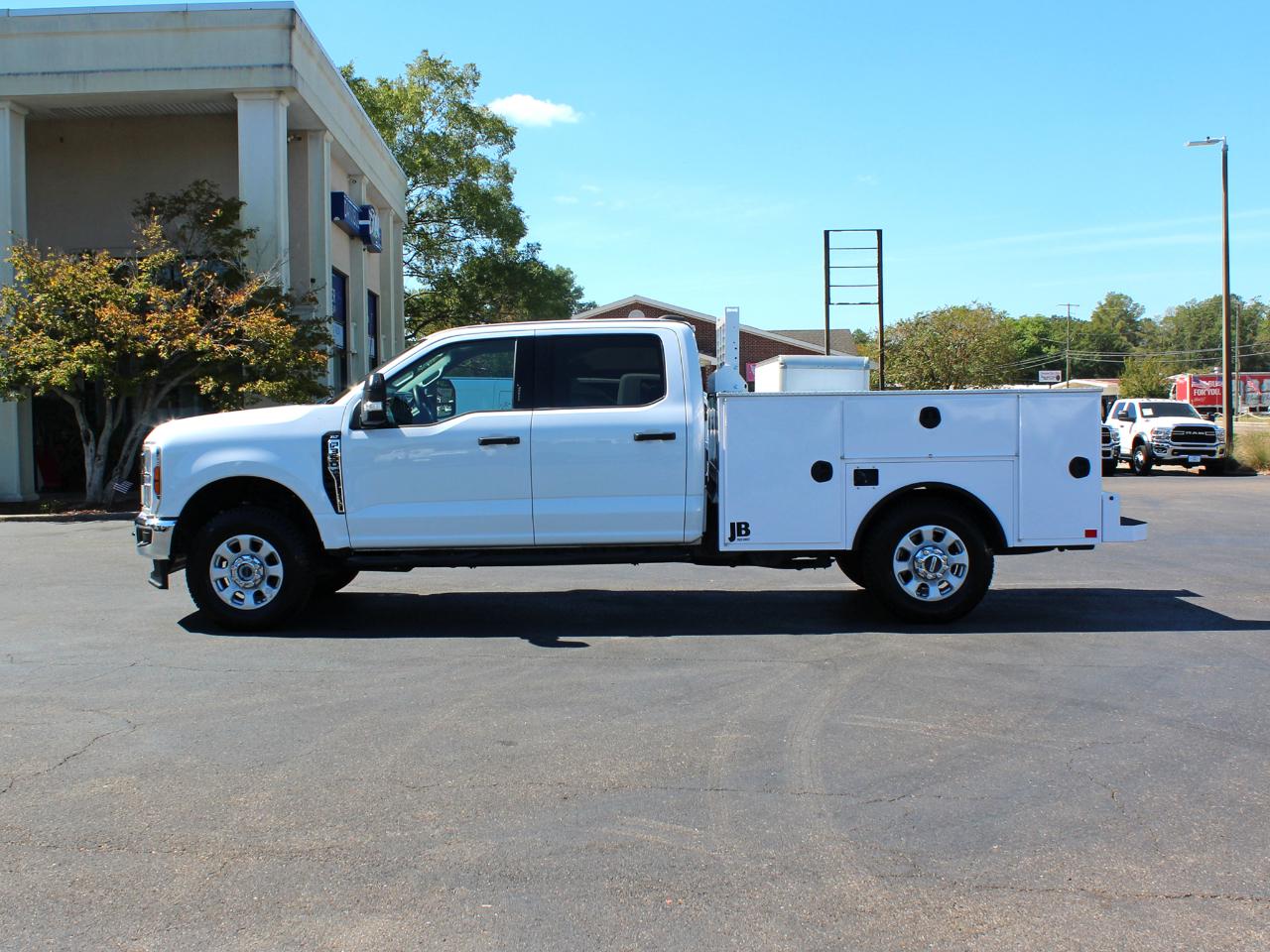 Ford F-350 SD XLT Crew Cab Long Bed 4WD 2024