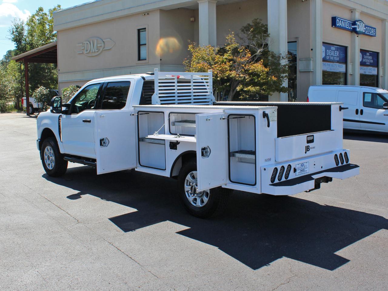 Ford F-350 SD XLT Crew Cab Long Bed 4WD 2024