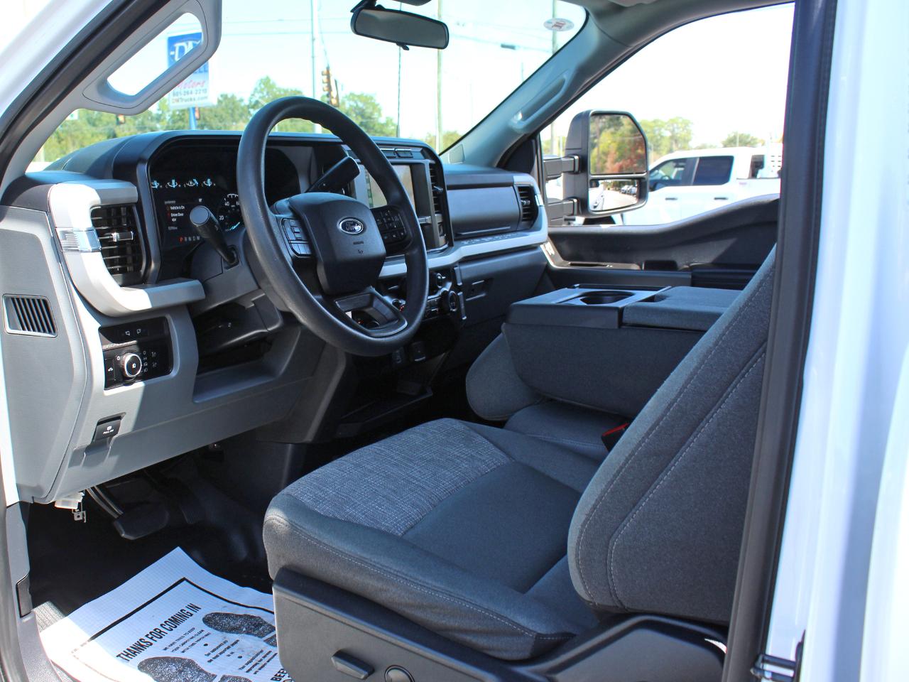 Ford F-350 SD XLT Crew Cab Long Bed 4WD 2024