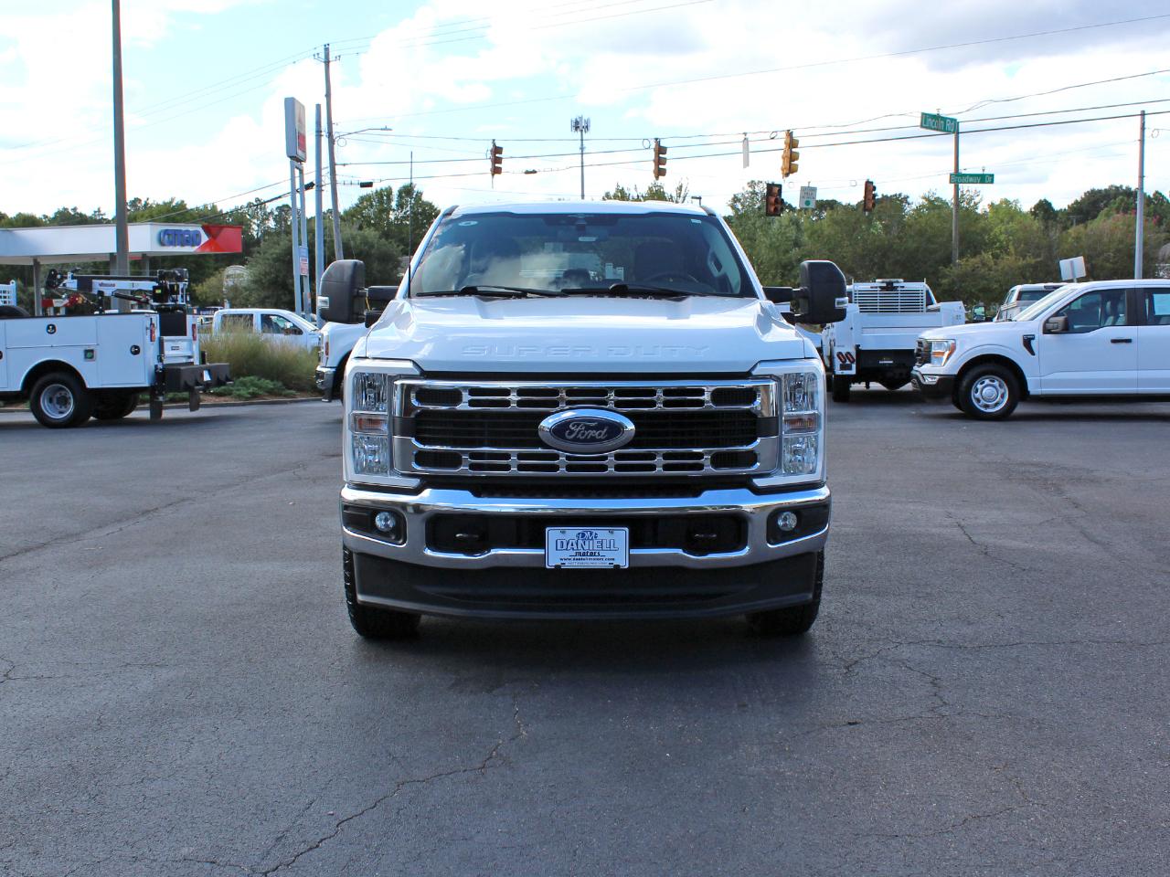 Ford F-250 SD XLT Crew Cab Long Bed 4WD 2023