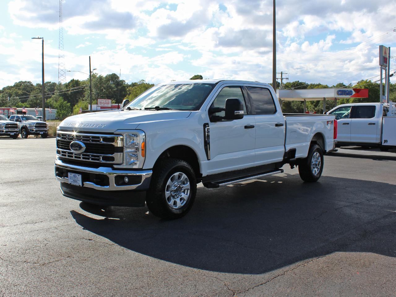Ford F-250 SD XLT Crew Cab Long Bed 4WD 2023