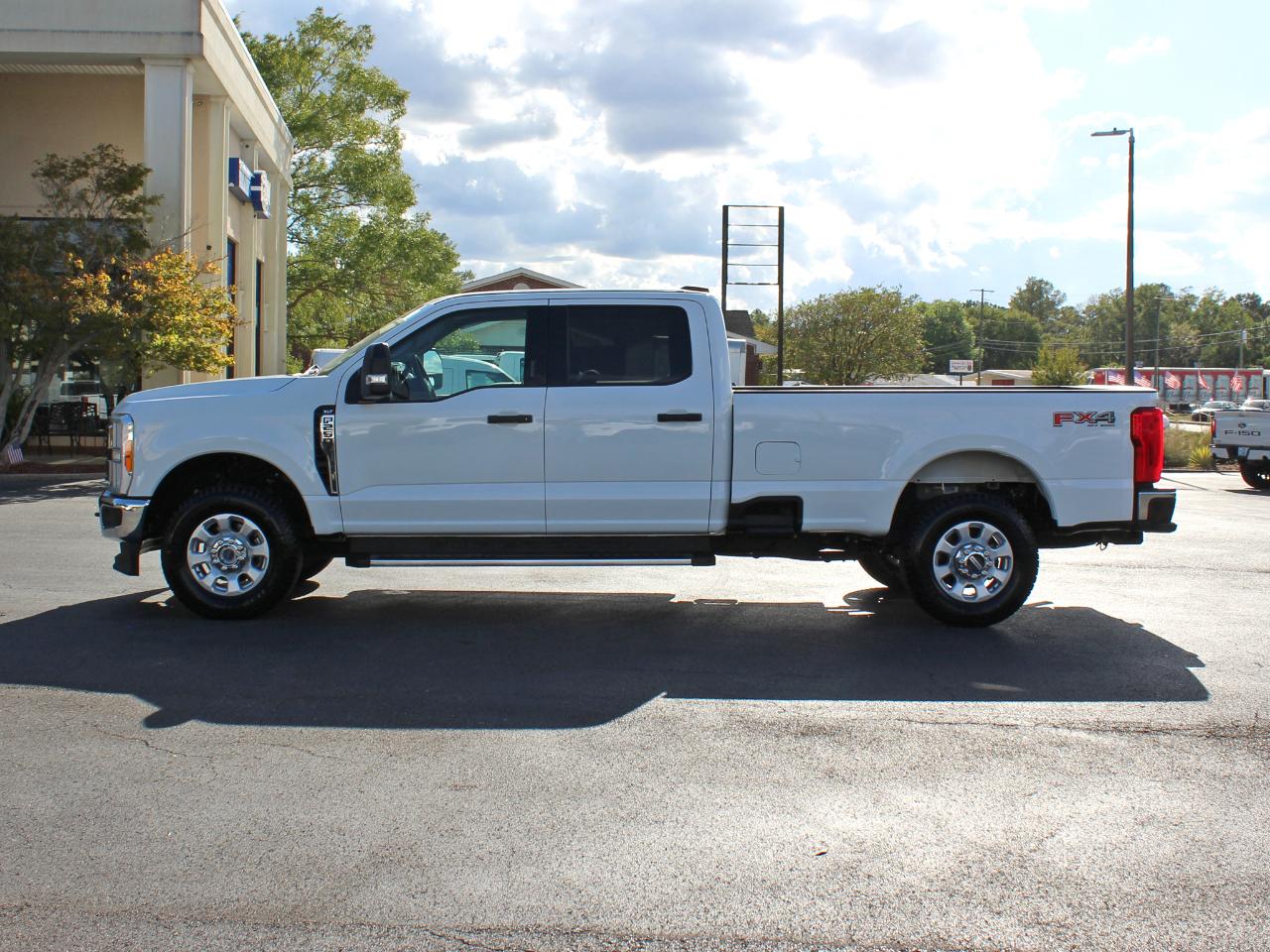 Ford F-250 SD XLT Crew Cab Long Bed 4WD 2023