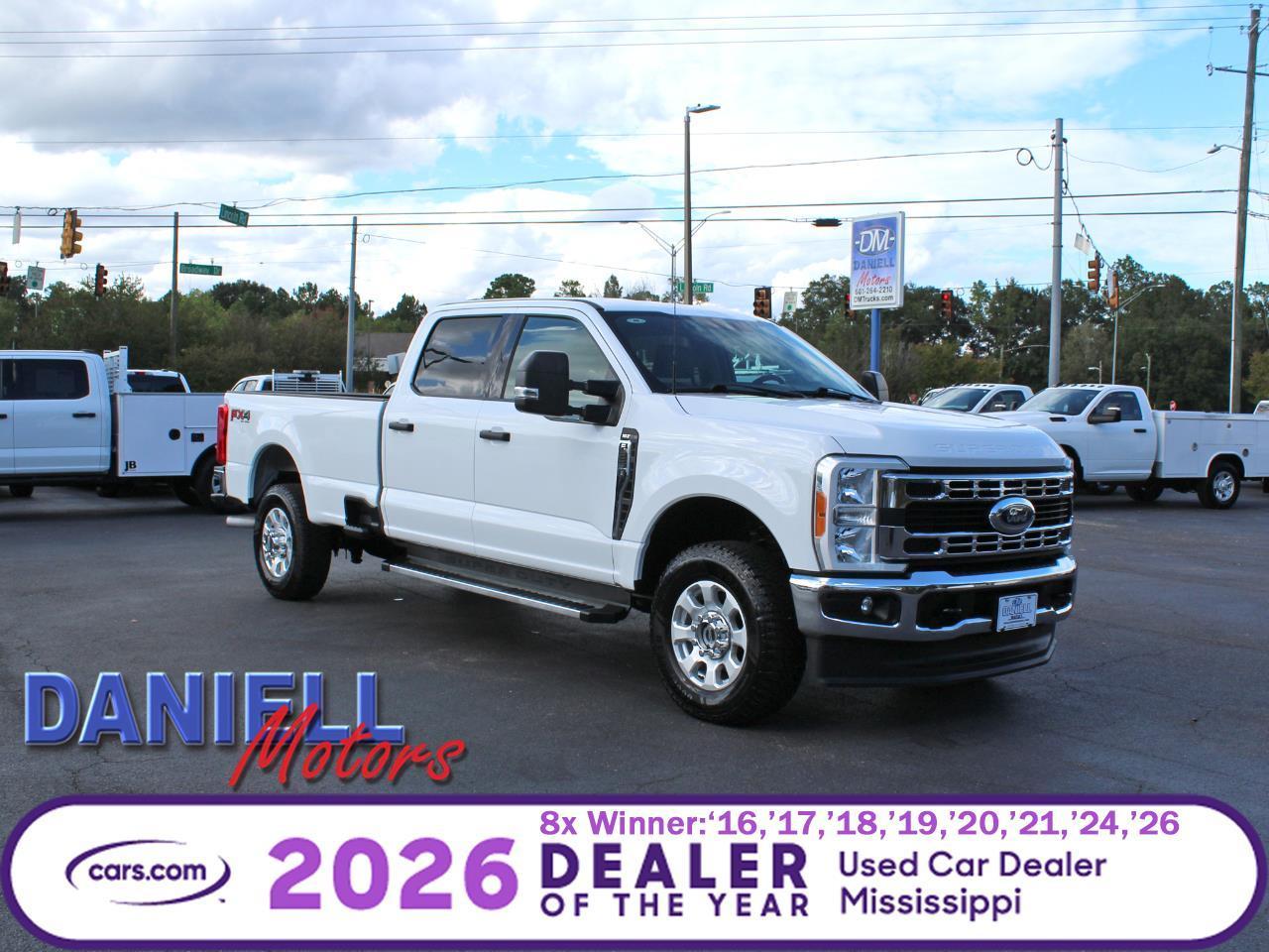Ford F-250 SD XLT Crew Cab Long Bed 4WD 2023