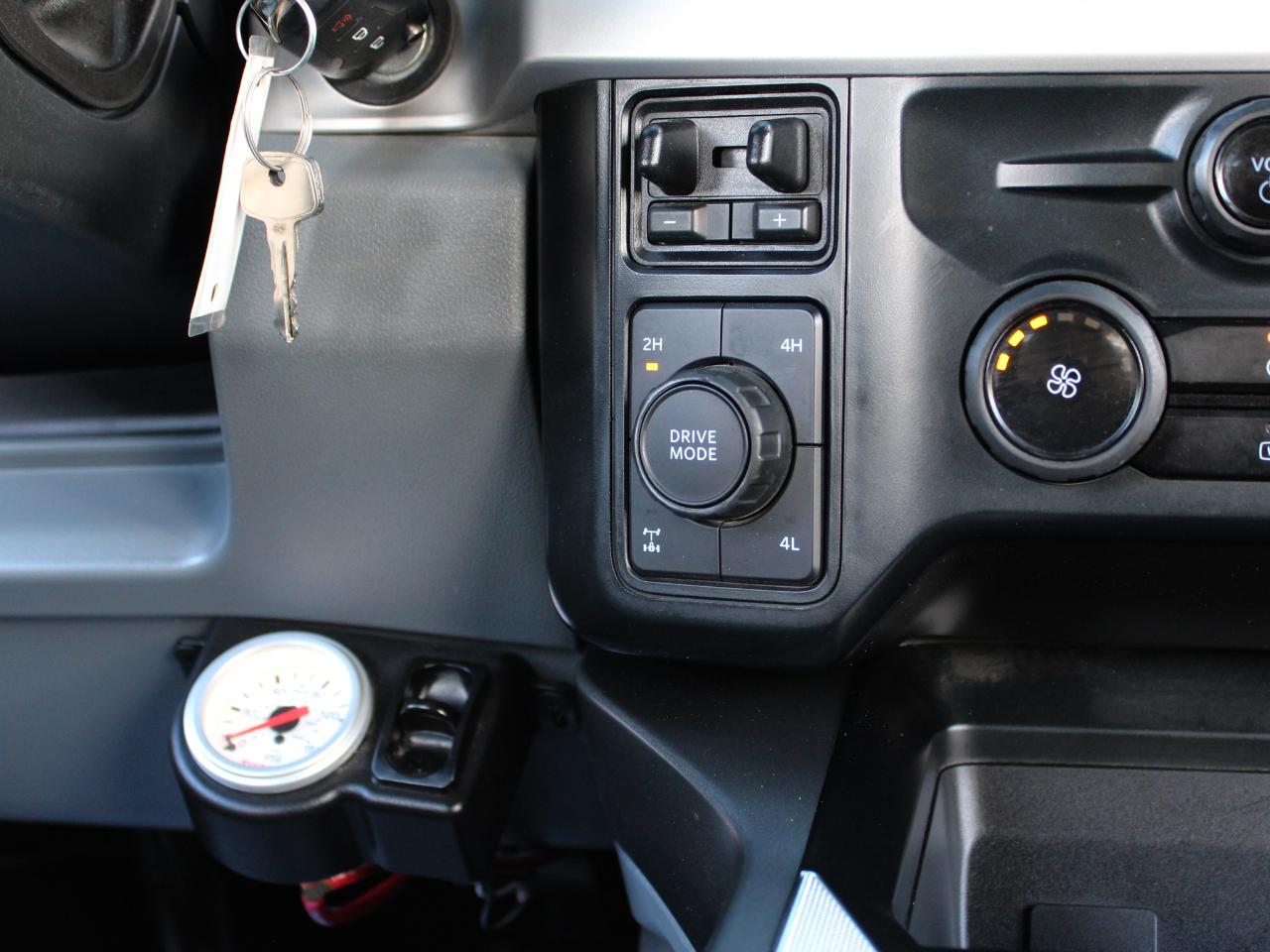 Ford F-250 SD XLT Crew Cab Long Bed 4WD 2023