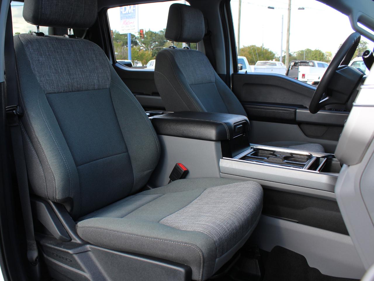 Ford F-250 SD XLT Crew Cab Long Bed 4WD 2023