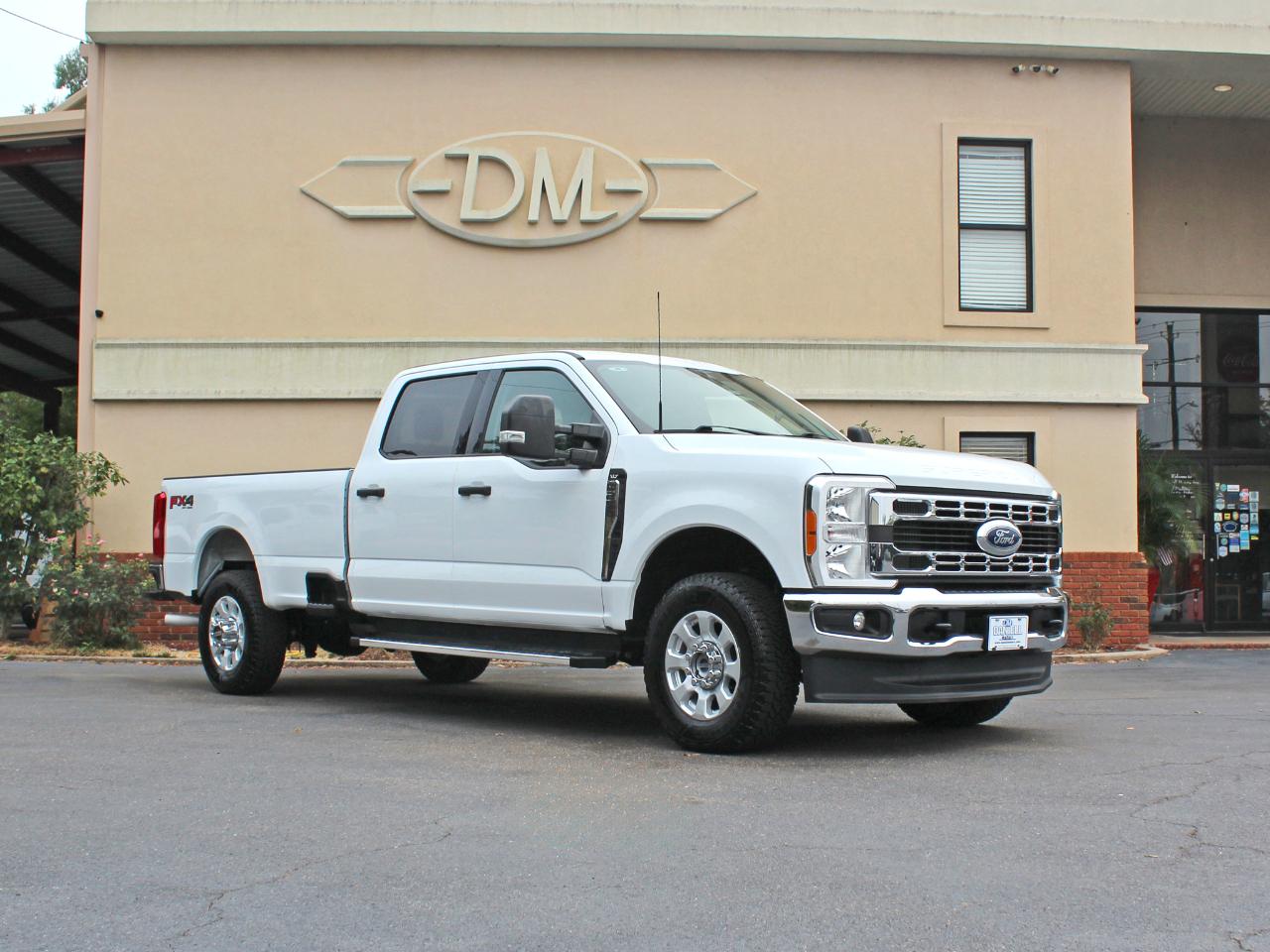 Ford F-250 SD XLT Crew Cab Long Bed 4WD 2023