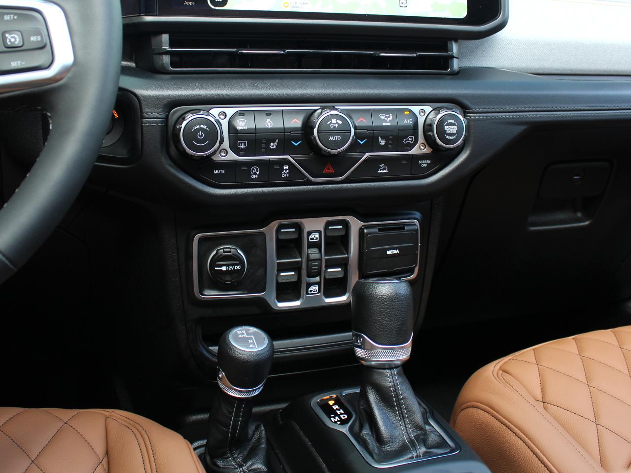 Jeep Wrangler Sahara 2026