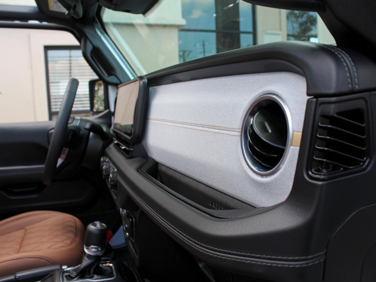 Jeep Wrangler Sahara 2026