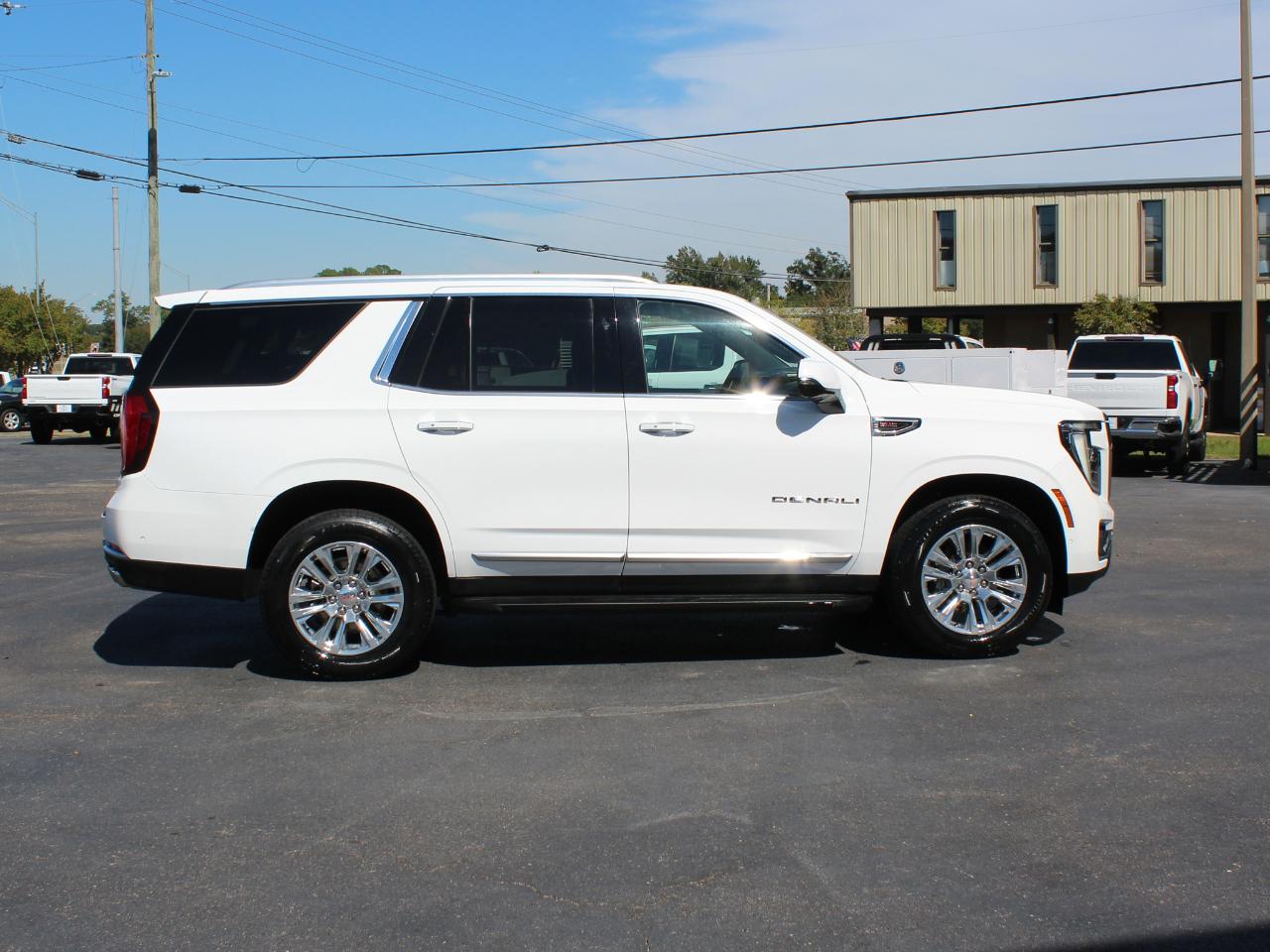 GMC Yukon Denali 2WD 2025