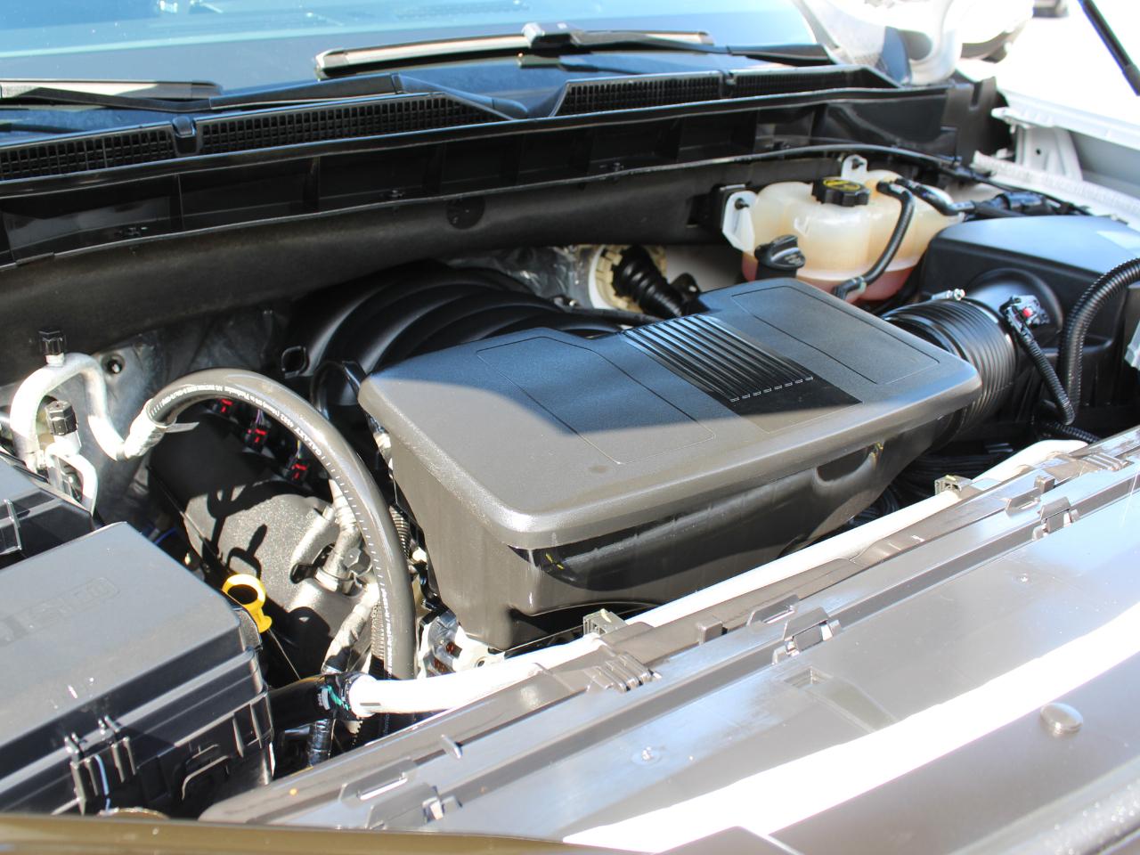 GMC Yukon Denali 2WD 2025