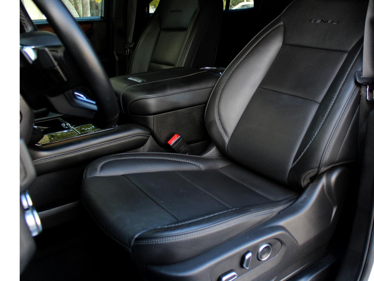 GMC Yukon Denali 2WD 2025