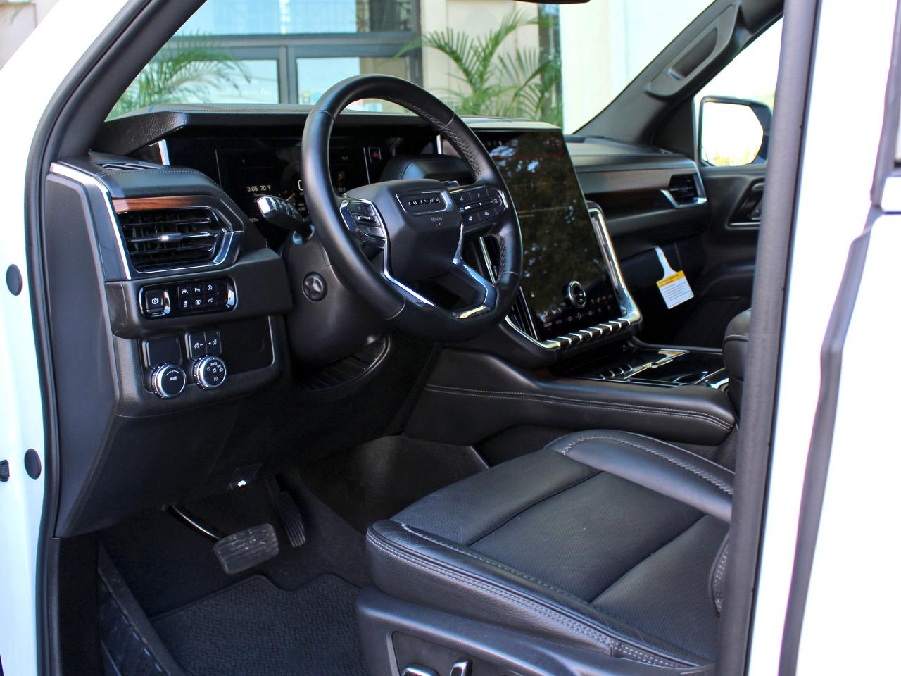 GMC Yukon Denali 2WD 2025