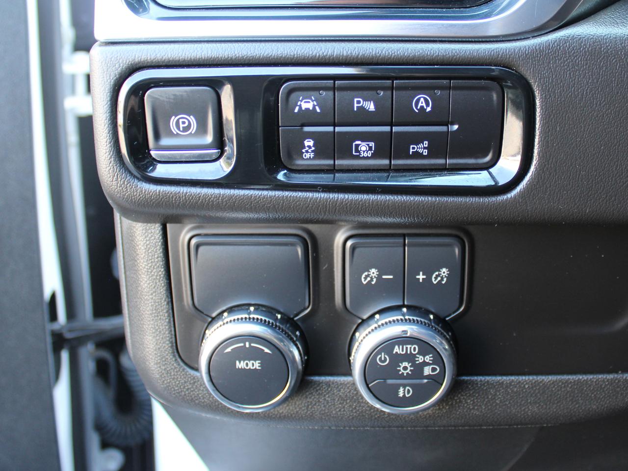 GMC Yukon Denali 2WD 2025