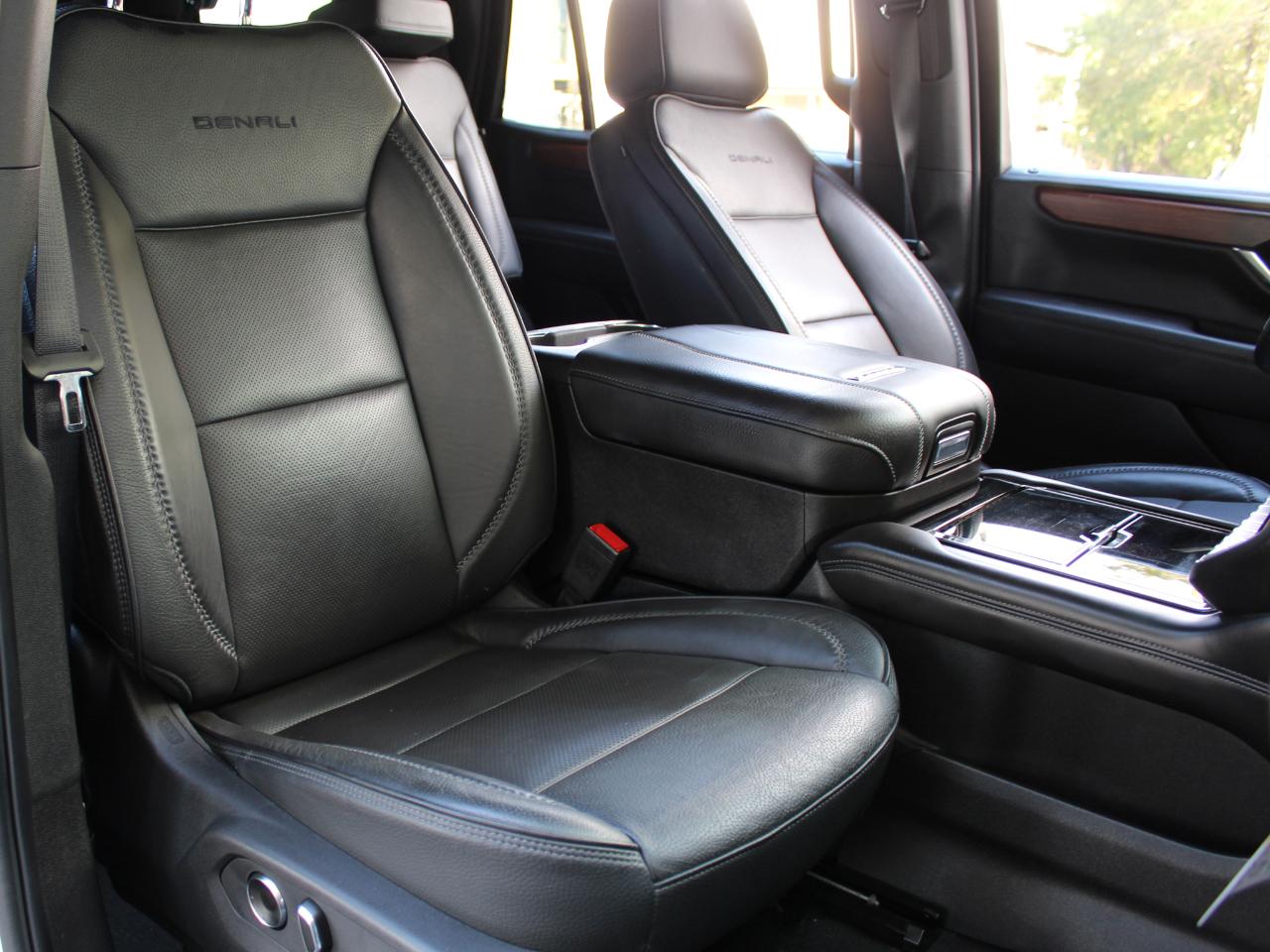 GMC Yukon Denali 2WD 2025