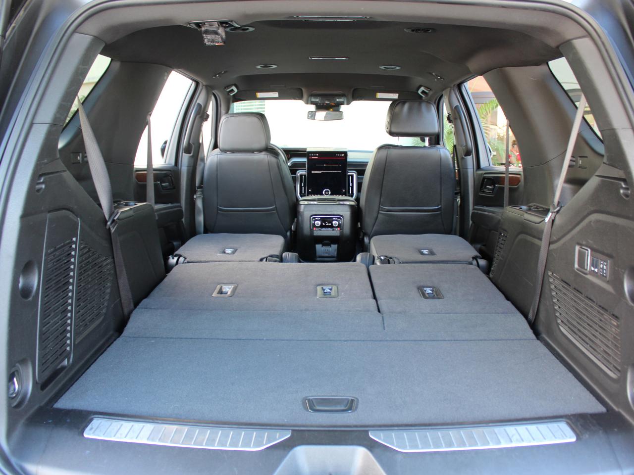 GMC Yukon Denali 2WD 2025