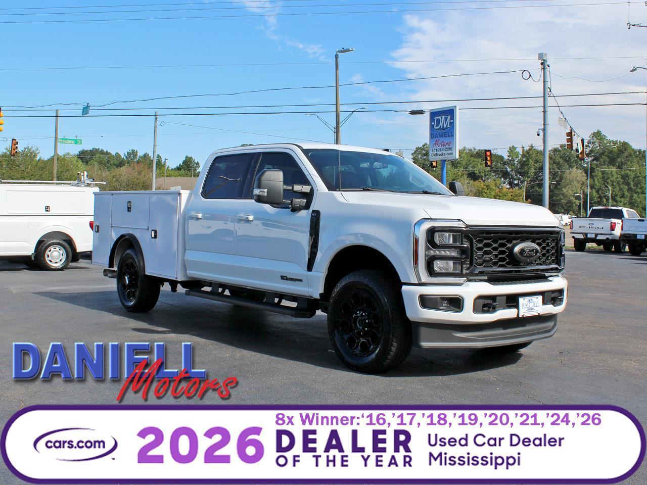 Ford F-250 SD XLT Crew Cab Long Bed 4WD 2025