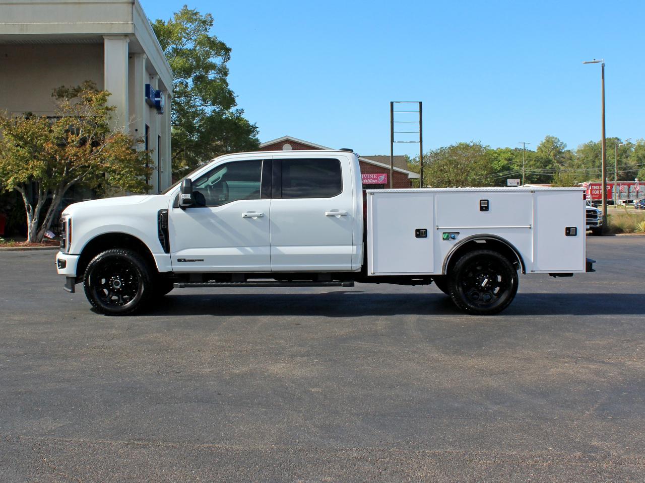 Ford F-250 SD XLT Crew Cab Long Bed 4WD 2025