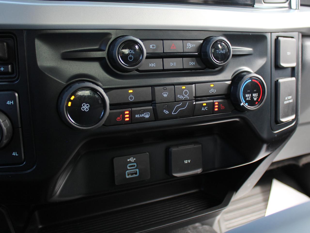 Ford F-250 SD XLT Crew Cab Long Bed 4WD 2025