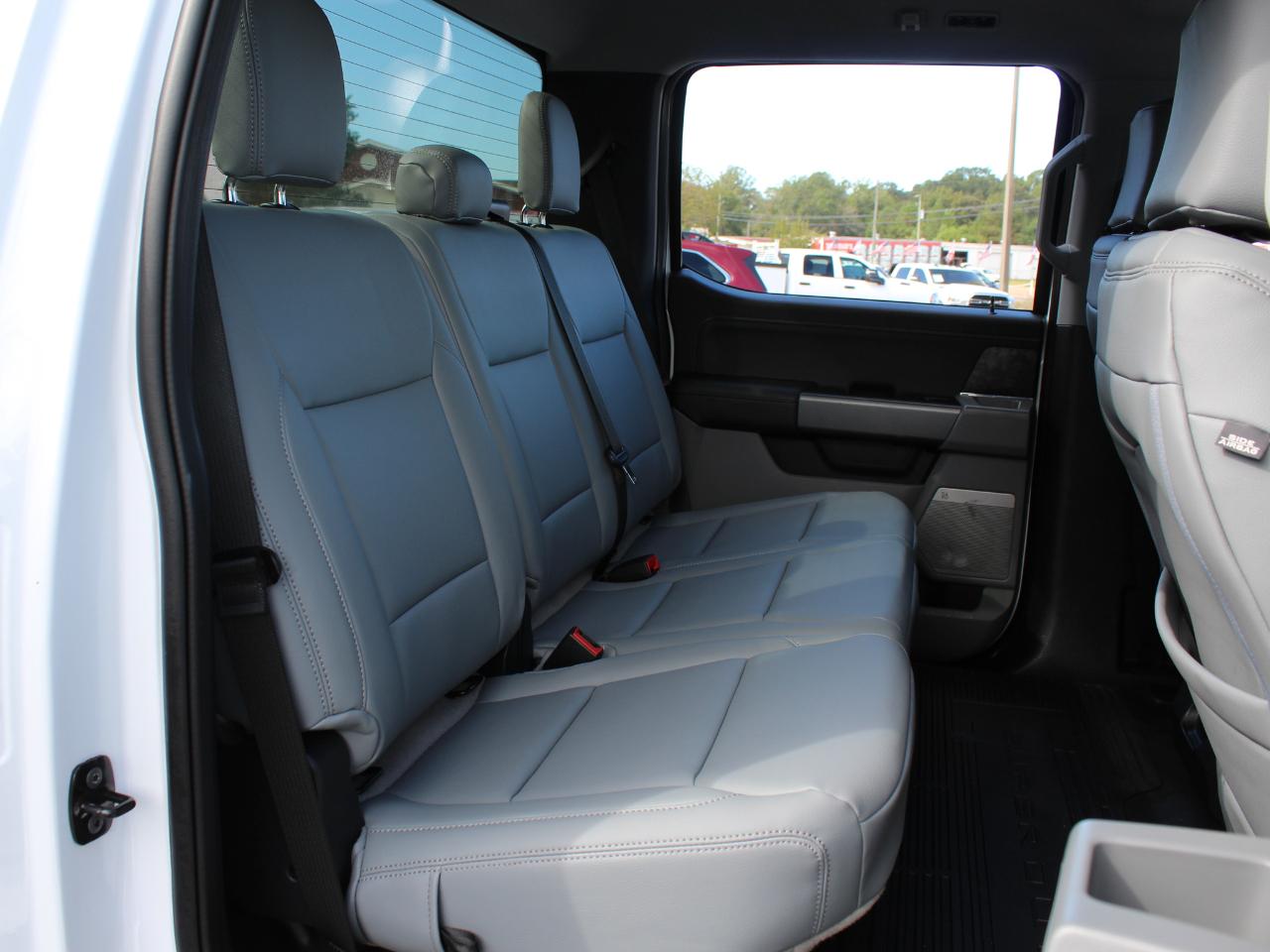 Ford F-250 SD XLT Crew Cab Long Bed 4WD 2025