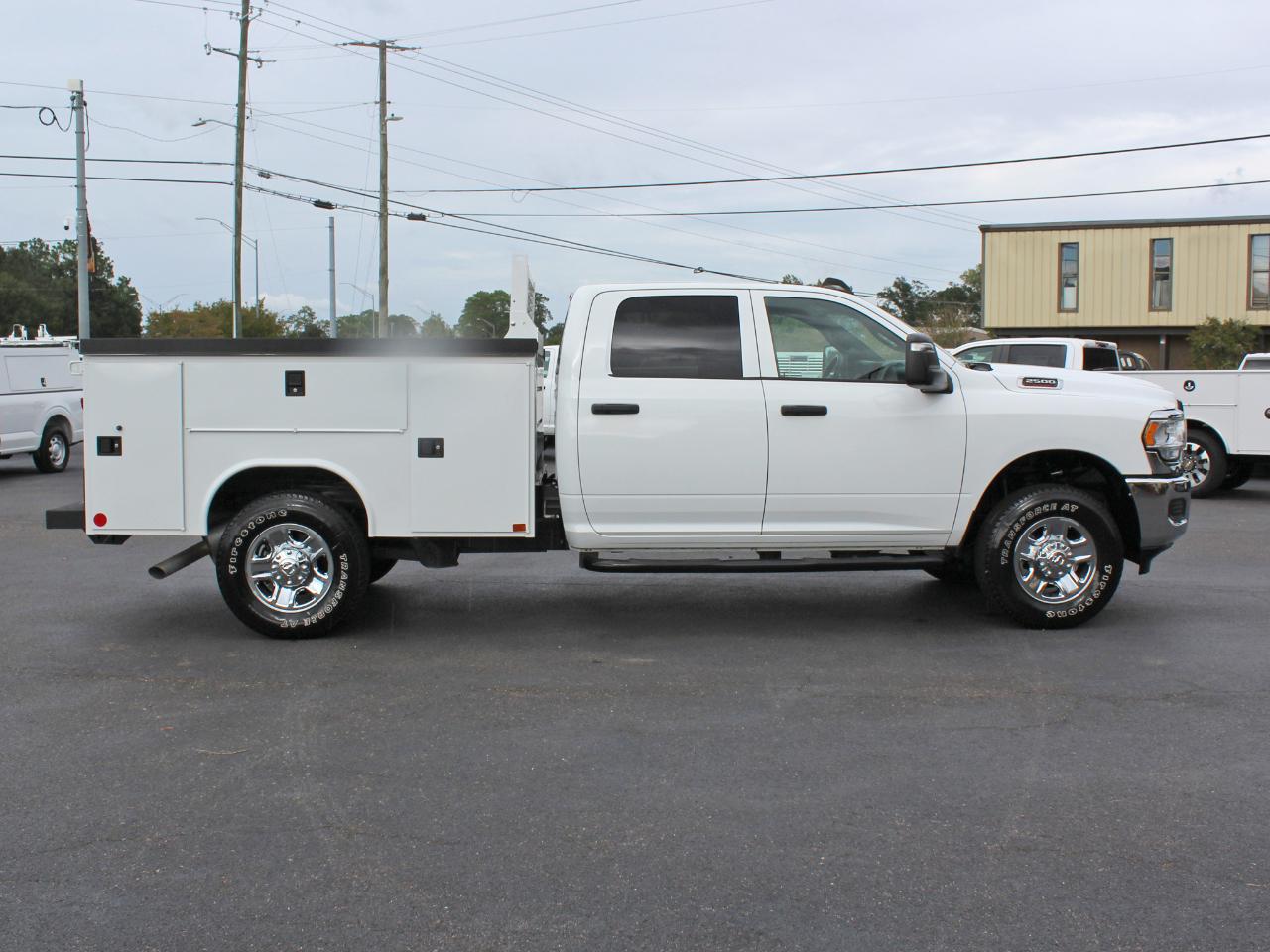 RAM 2500 Tradesman Crew Cab LWB 4WD 2023
