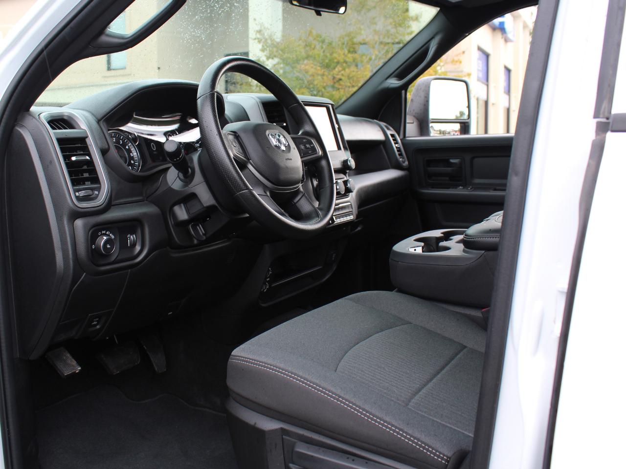 RAM 2500 Tradesman Crew Cab LWB 4WD 2023
