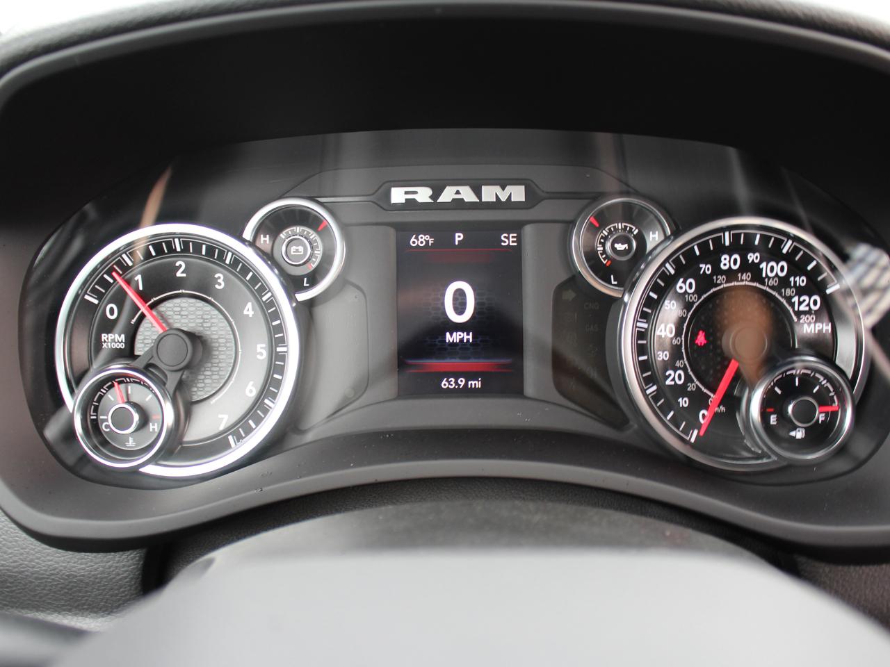 RAM 2500 Tradesman Crew Cab LWB 4WD 2023