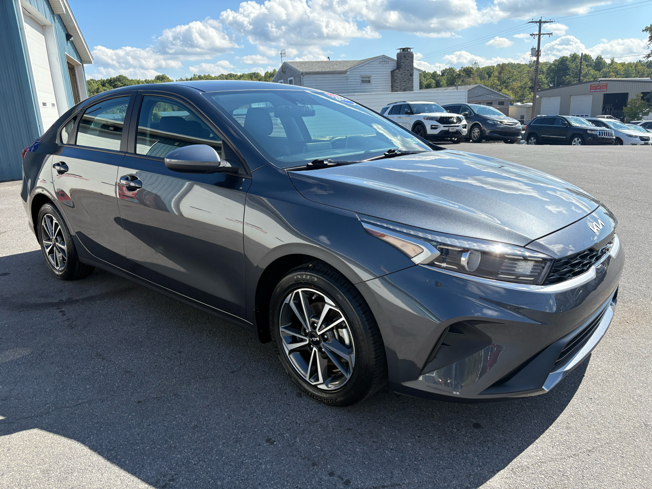 2023 Kia Forte LXS photo 4