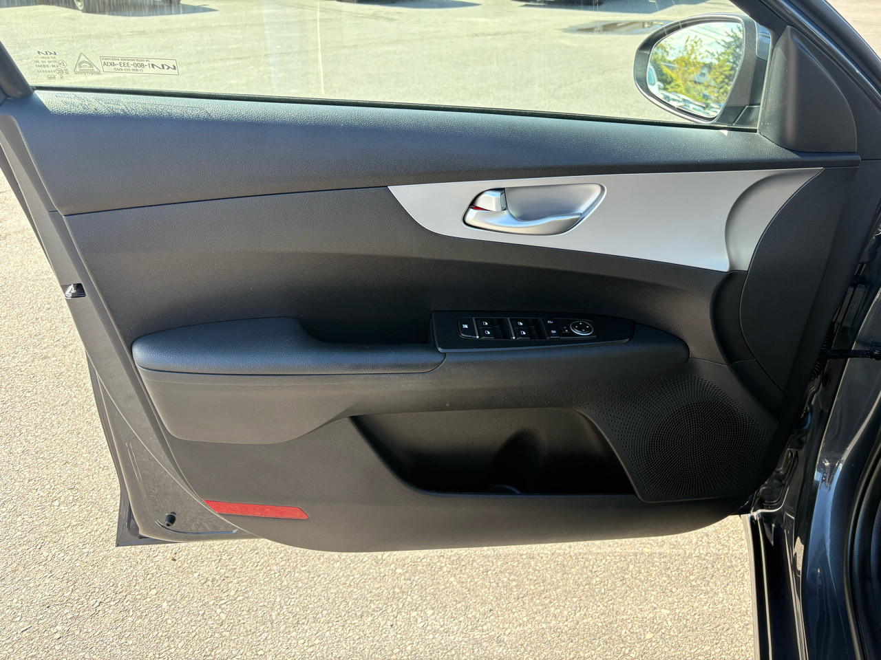 2023 Kia Forte LXS photo 8