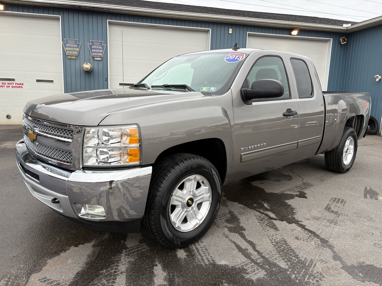 2013 Chevrolet Silverado 1500 4dr Ext Cab 143.5" WB 4WD LT