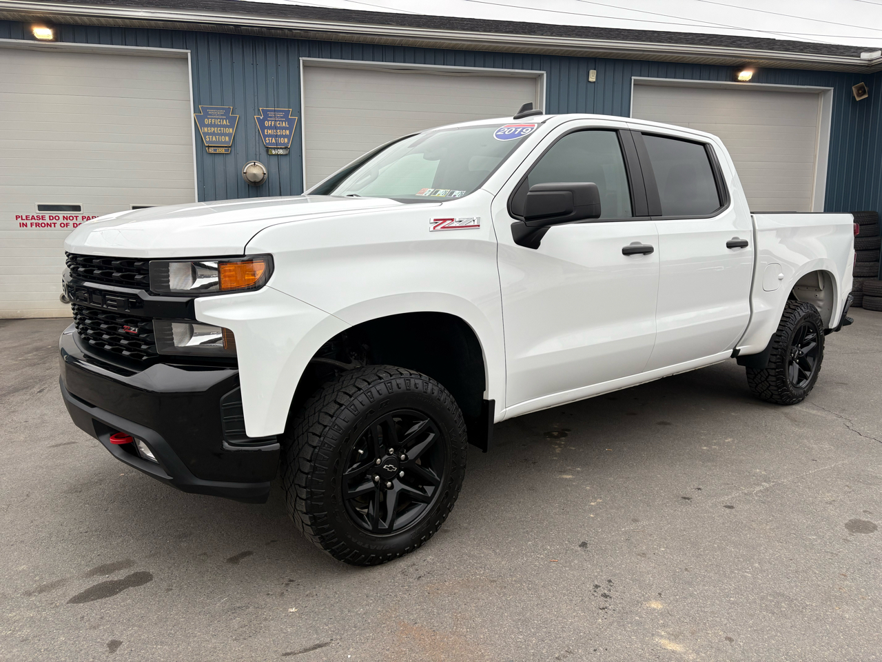 2019 Chevrolet Silverado 1500 4WD Crew Cab 147" Custom Trail Boss