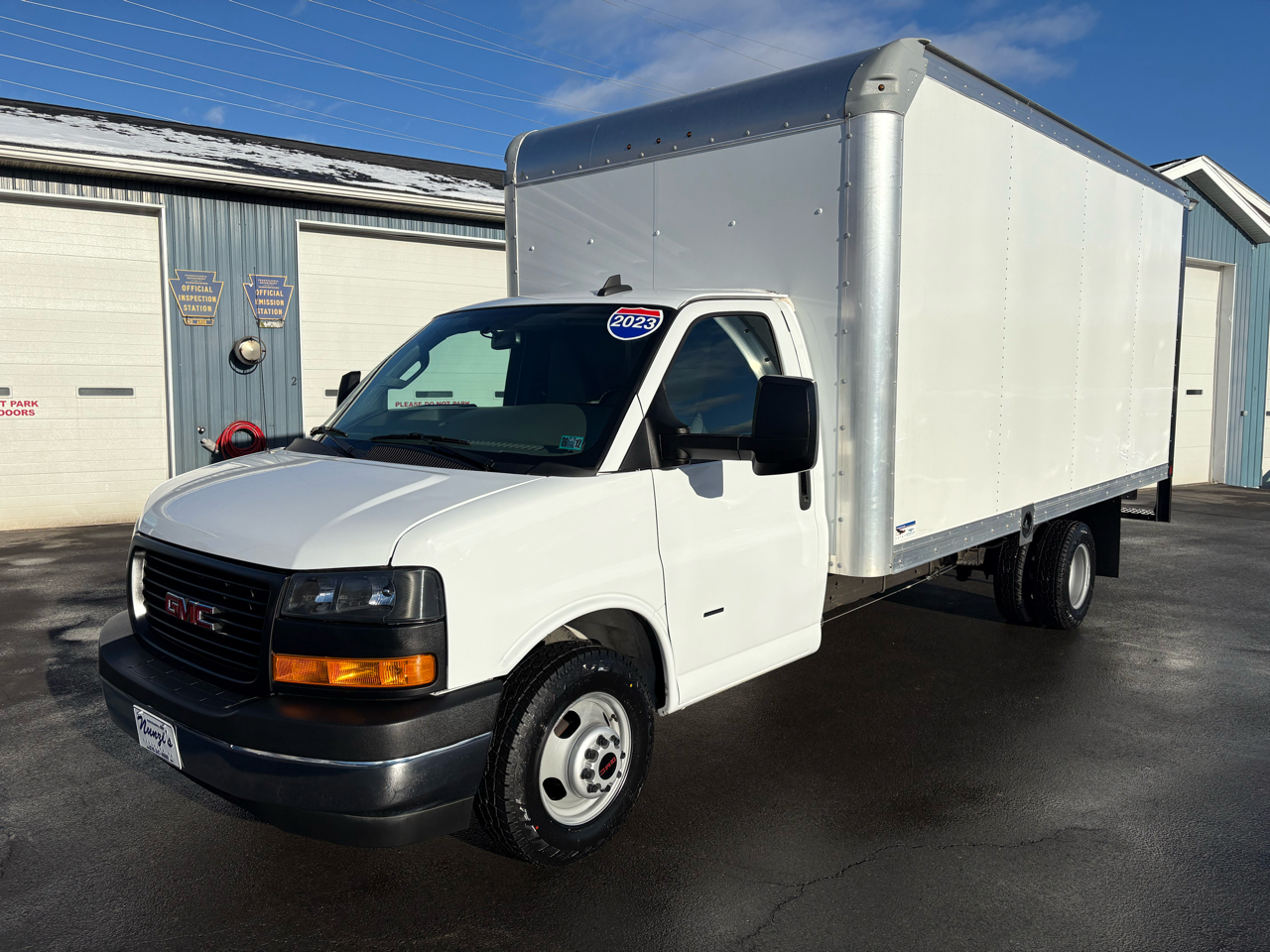 2023 GMC Savana Commercial Cutaway 3500 Van 177"