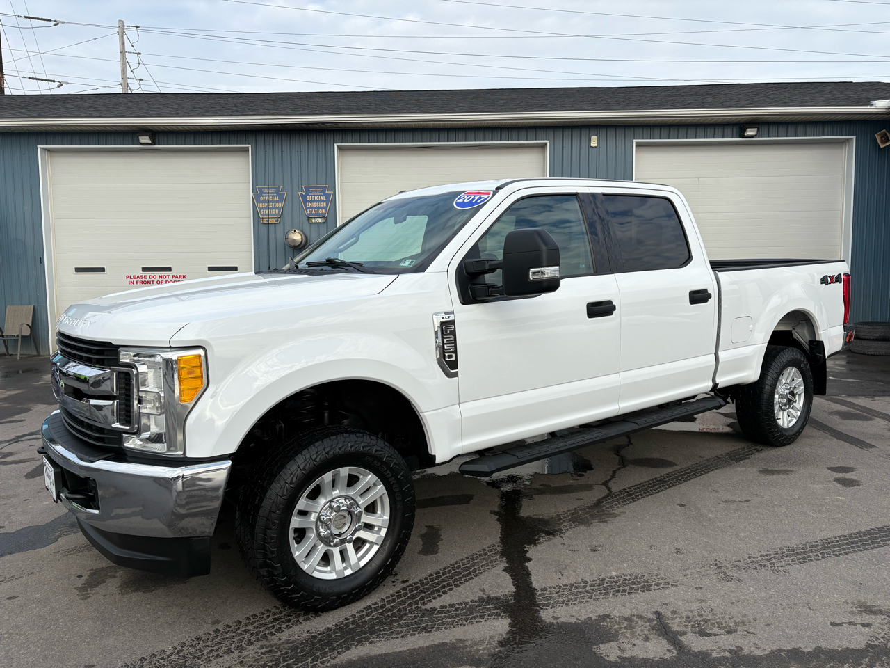 2017 Ford Super Duty F-250 SRW XLT 4WD Crew Cab 6.75' Box