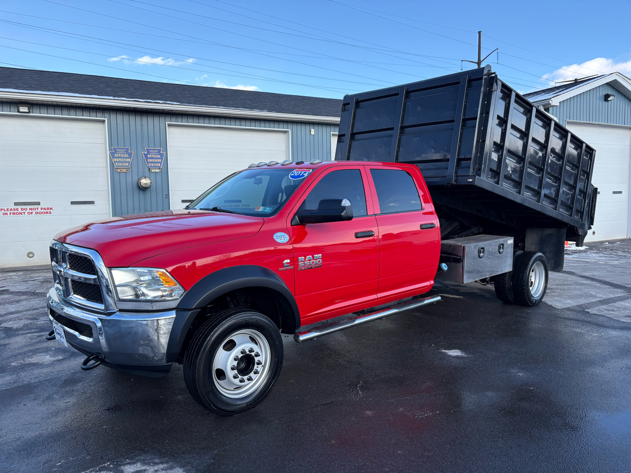 2014 RAM 5500 4WD Crew Cab 197" WB 84" CA Tradesman