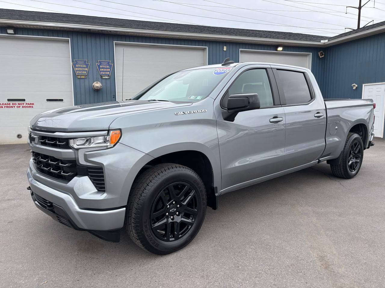 2025 Chevrolet Silverado 1500 4WD Crew Cab 157" RST