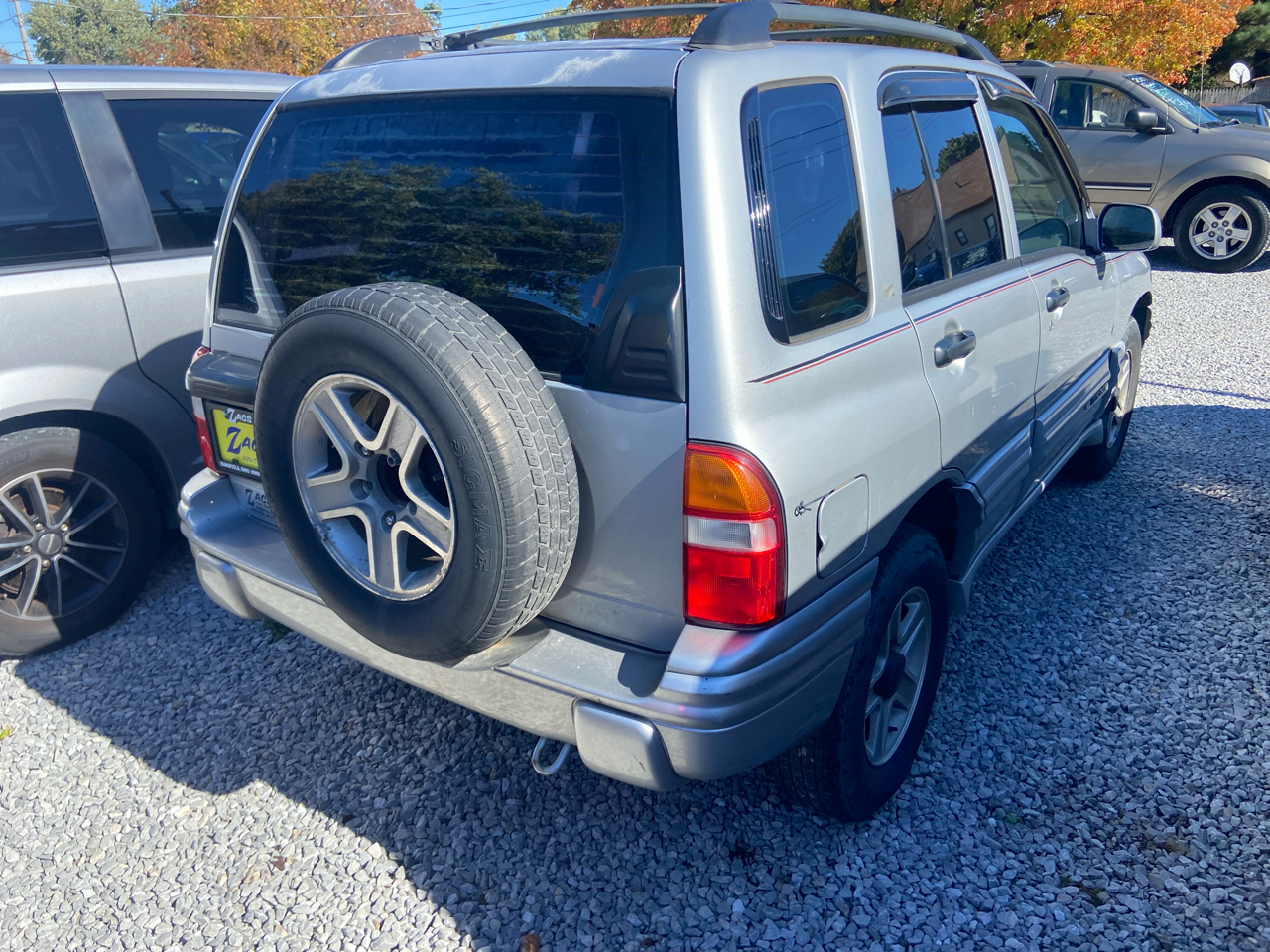 Chevrolet Tracker LT 4-Door Hardtop 4WD 2002 Chevrolet Tracker LT 4-Door Hardtop 4WD 2002