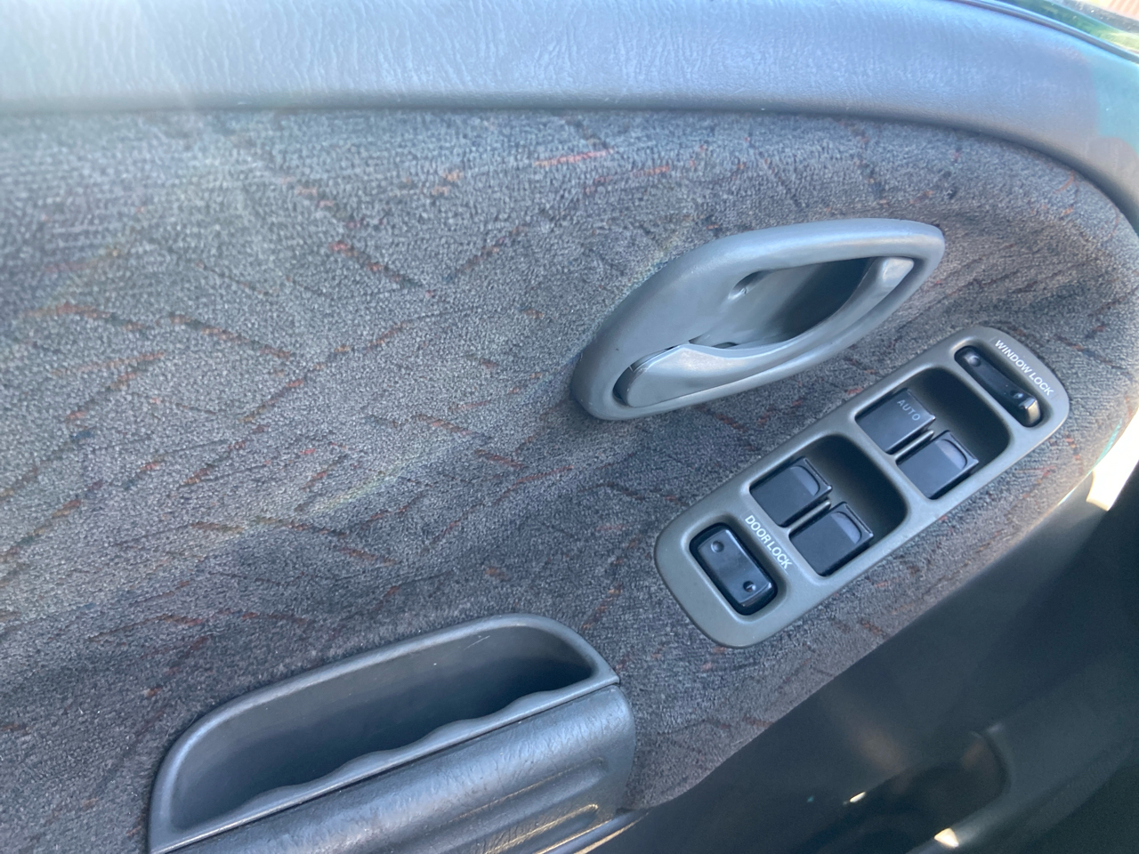 Chevrolet Tracker LT 4-Door Hardtop 4WD 2002 Chevrolet Tracker LT 4-Door Hardtop 4WD 2002