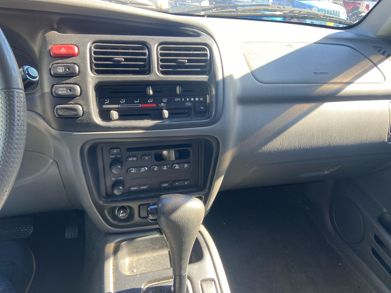 Chevrolet Tracker LT 4-Door Hardtop 4WD 2002 Chevrolet Tracker LT 4-Door Hardtop 4WD 2002