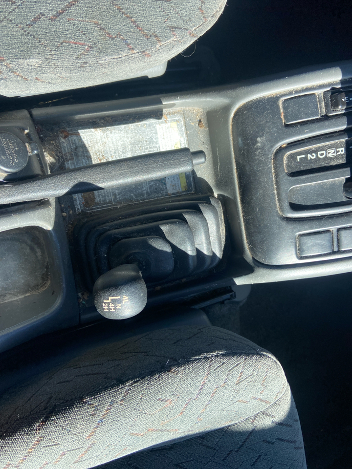 Chevrolet Tracker LT 4-Door Hardtop 4WD 2002 Chevrolet Tracker LT 4-Door Hardtop 4WD 2002