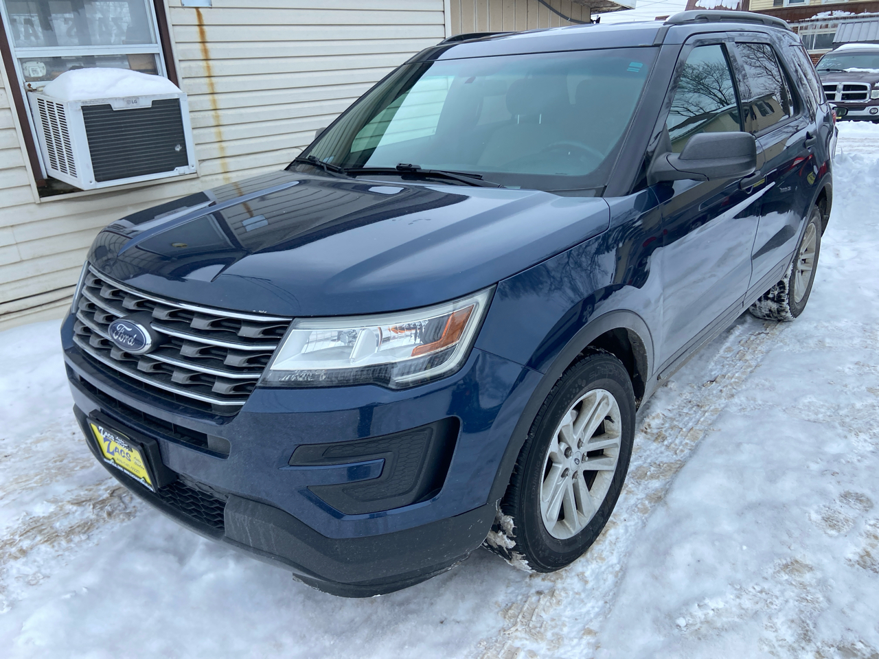 Ford Explorer Base 4WD 2016