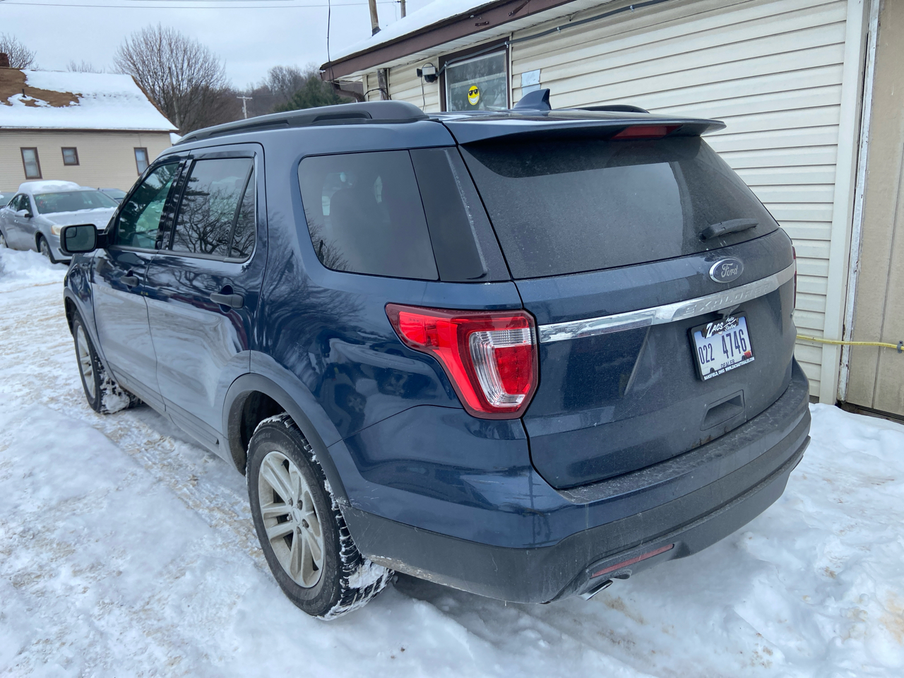 Ford Explorer Base 4WD 2016