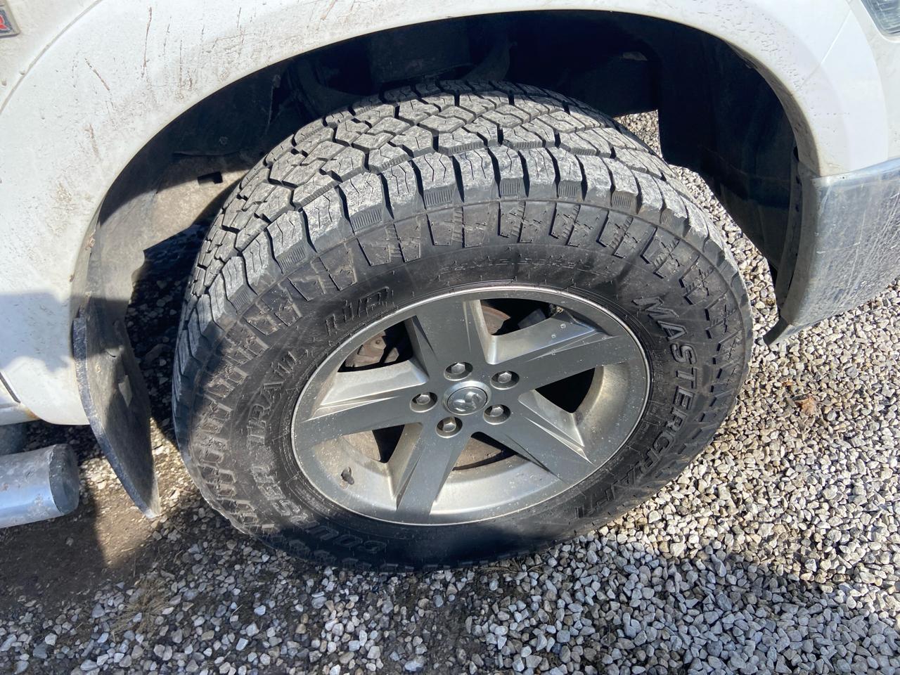 RAM 1500 SLT Crew Cab SWB 4WD 2013