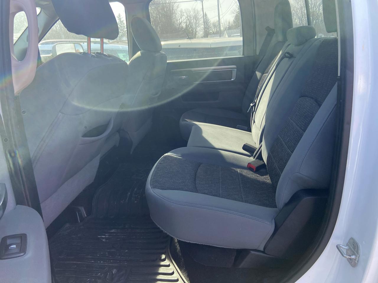 RAM 1500 SLT Crew Cab SWB 4WD 2013