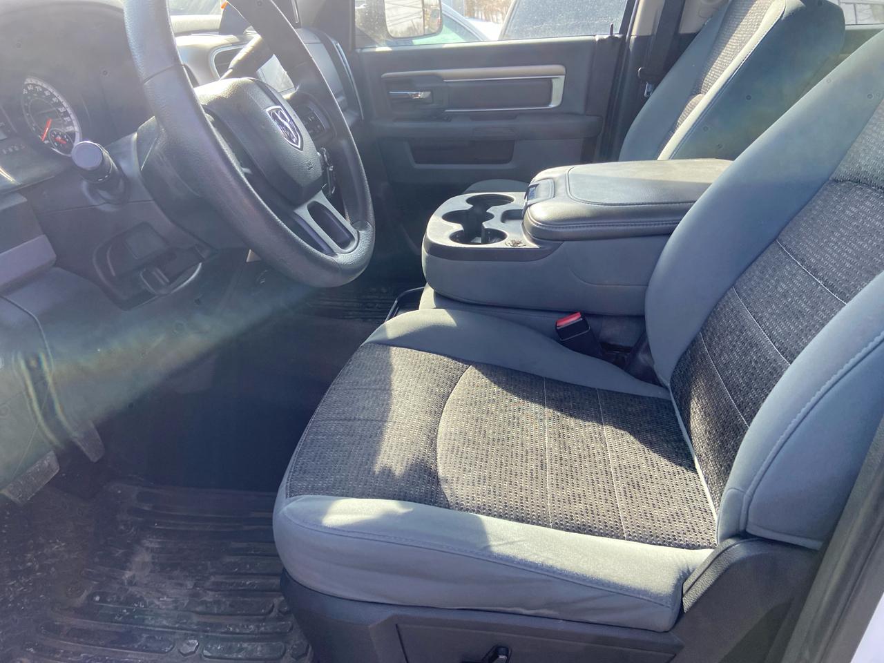 RAM 1500 SLT Crew Cab SWB 4WD 2013