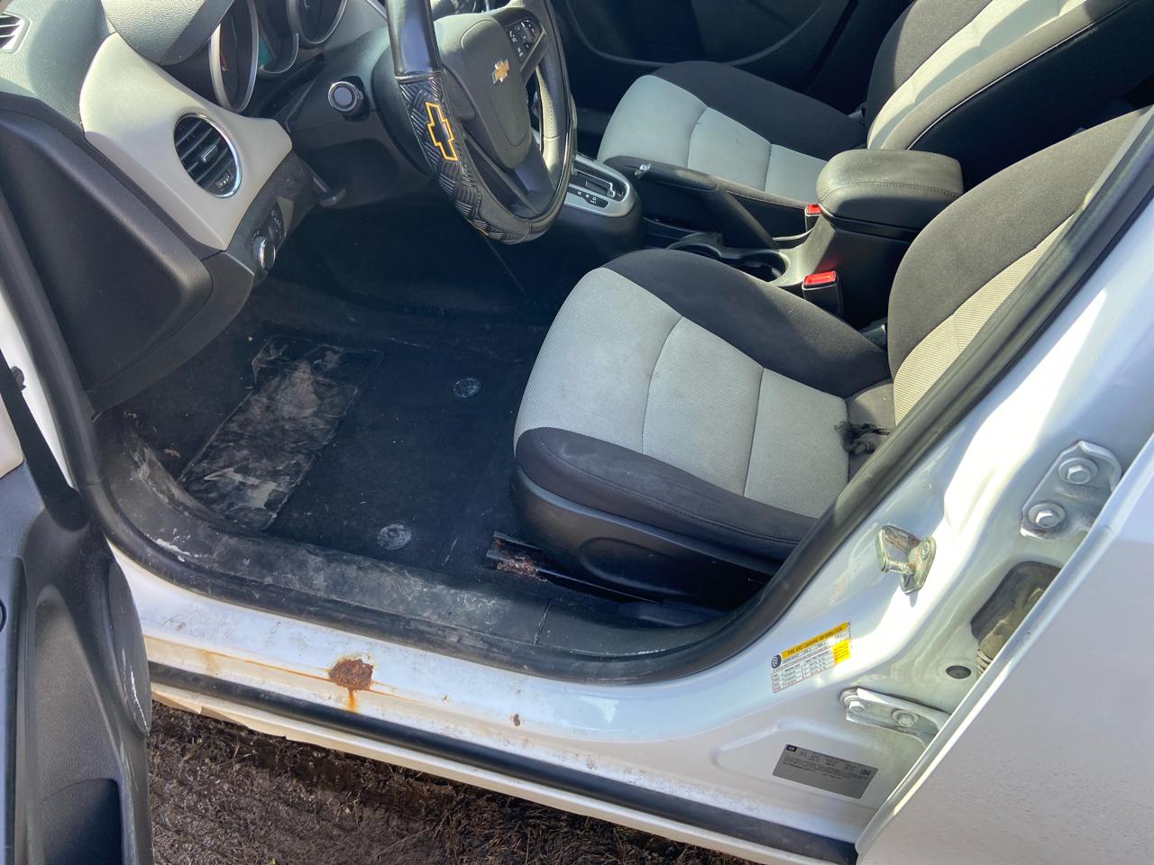 Chevrolet Cruze LS Auto 2013